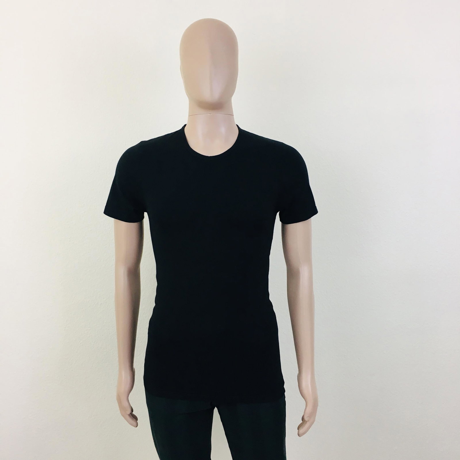 Men's Pierre Cardin Black Slim Fit T-Shirt Size S: Size S Armpit to Armpit: 16 in. Total length: 27 in.