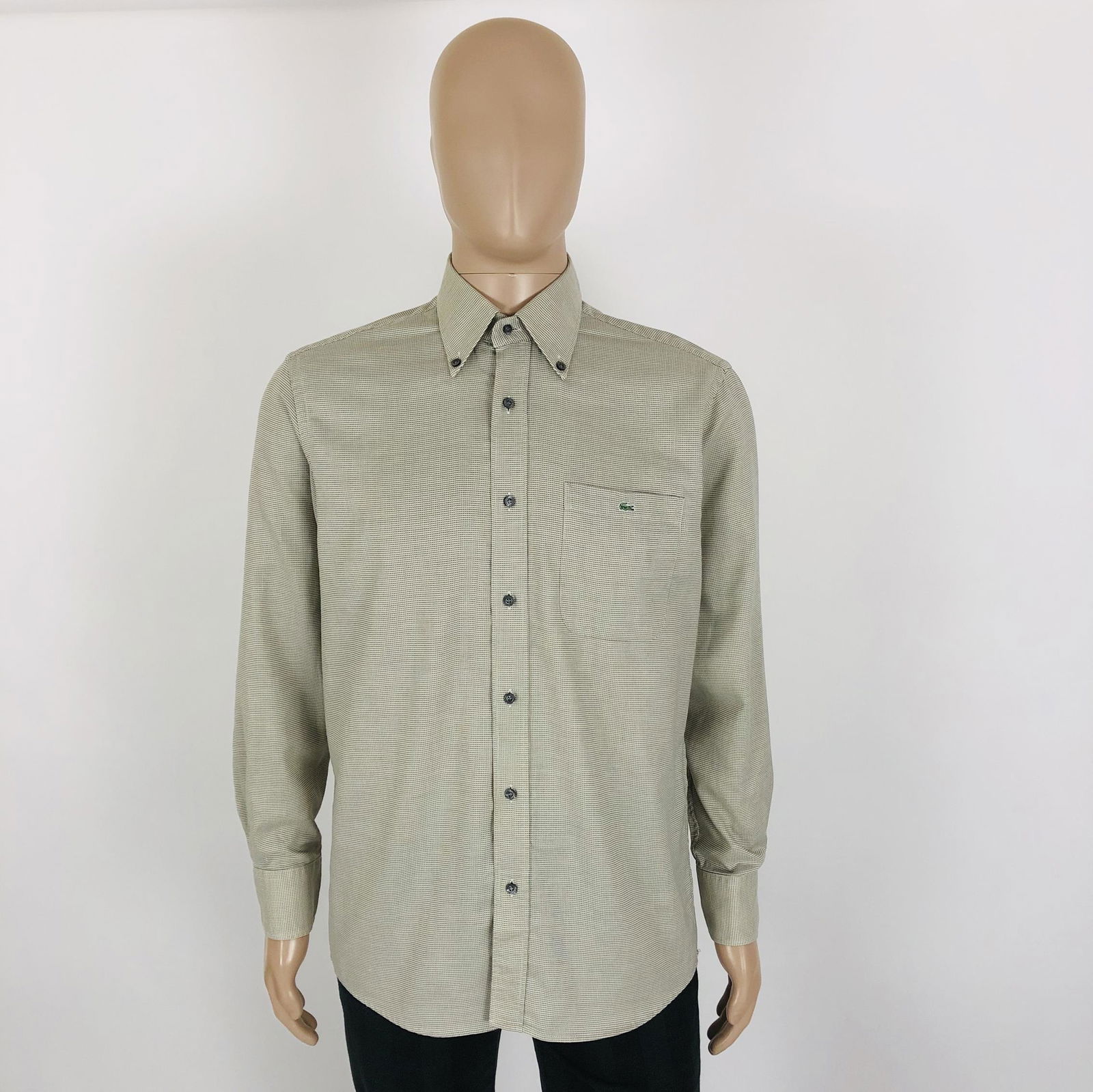 Vintage Men's Lacoste Shirt Size 40: Size EUR 50 US 40 100% Cotton Armpit to Armpit: 22 in. Sleeve from shoulder seam: 25 in. Shoulder to shoulder: 19.5 in. Total length: 32 in.