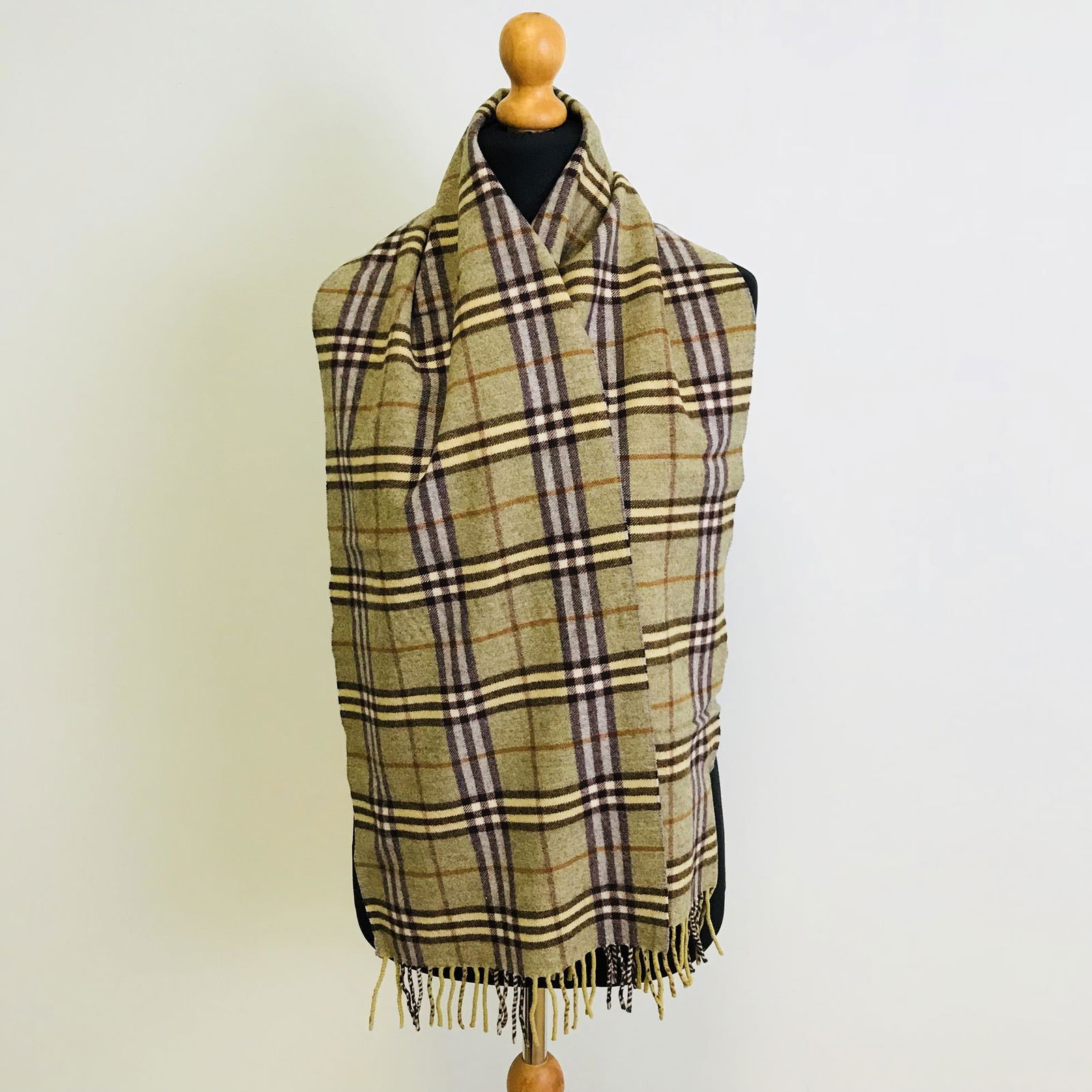 Vintage Burberry Lambswool Scarf: 100% Lambswool Color: Olive Green Measurements: 66 x 12 in.