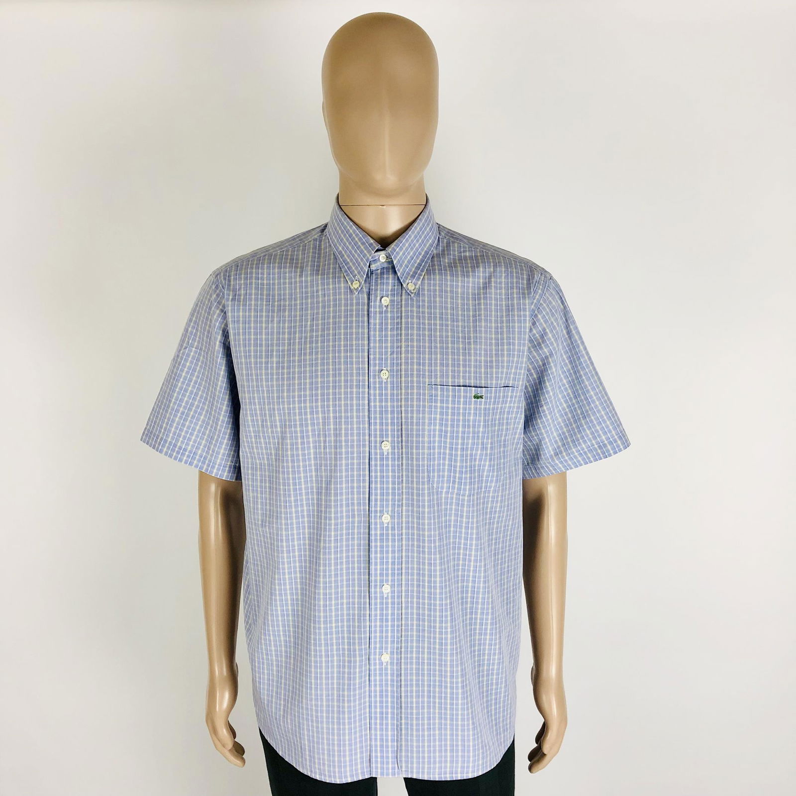 Men's Lacoste Shirt Size 41: Size 41 100% Cotton Armpit to Armpit: 25.5 in. Shoulder to shoulder: 19.5 in. Total length: 31.5 in.