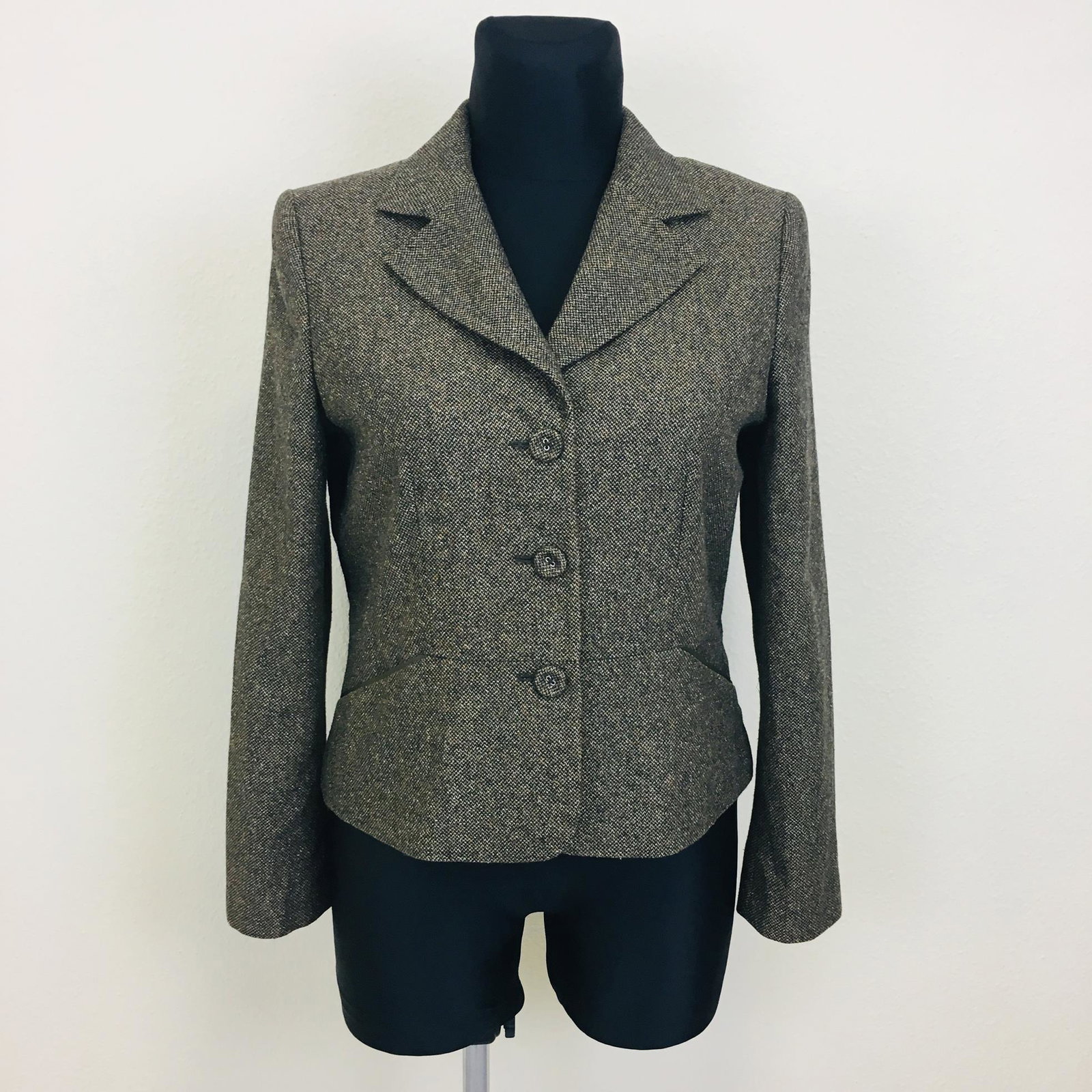 Women's Vackpot Romanian Designer Wool Blend Blazer: Size EUR 42 US 12 50% Wool 30% Polyester 20% Cotton Armpit to Armpit: 20 in. Sleeve from shoulder seam: 25 in. Shoulder to shoulder: 17 in. Total length: 22 in.