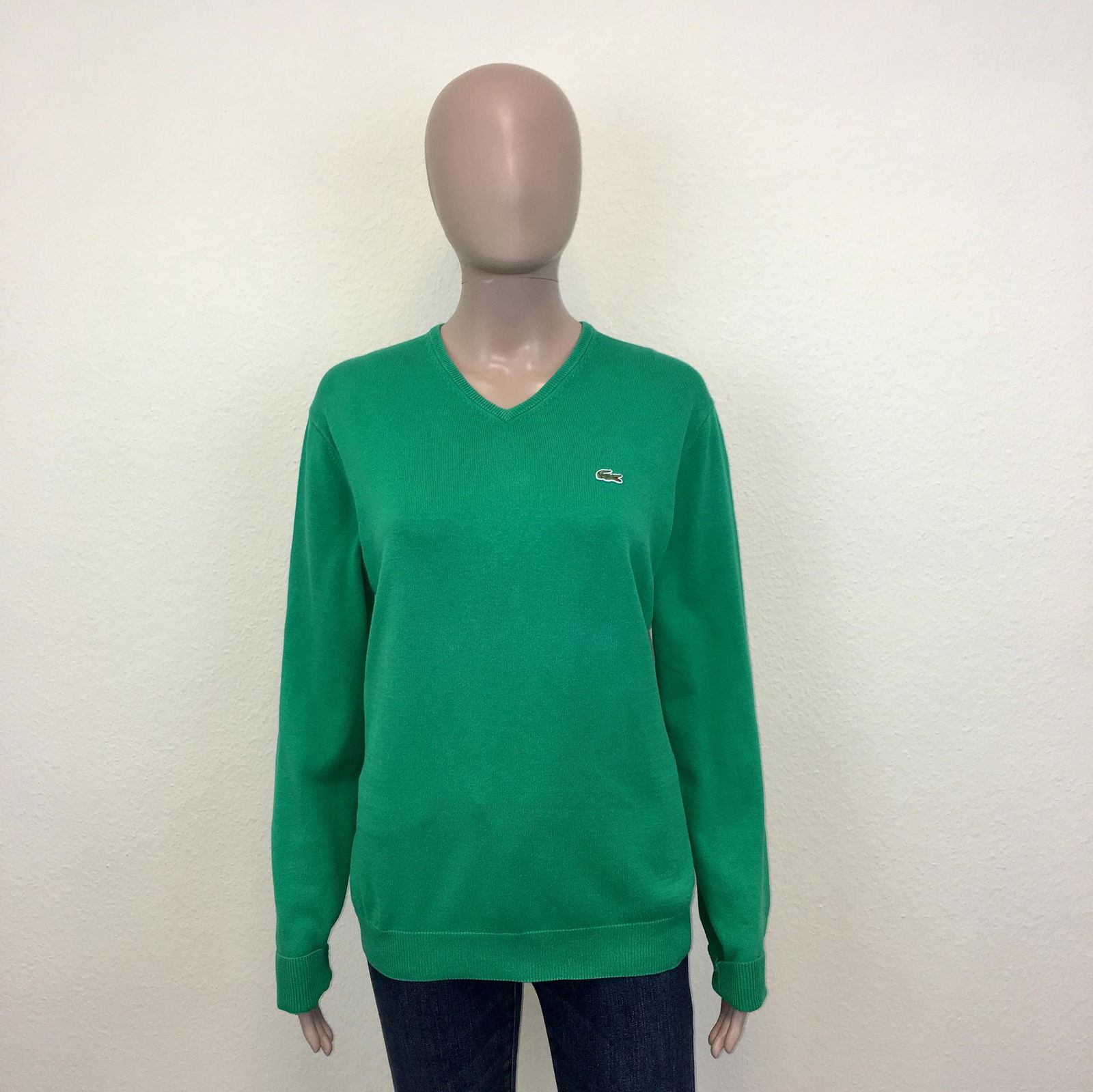 Women's Lacoste Green Sweater: Size US 16 Armpit to Armpit: 20 in. Sleeve from shoulder seam: 25 in. Shoulder to shoulder: 17.5 in. Total length: 24 in.