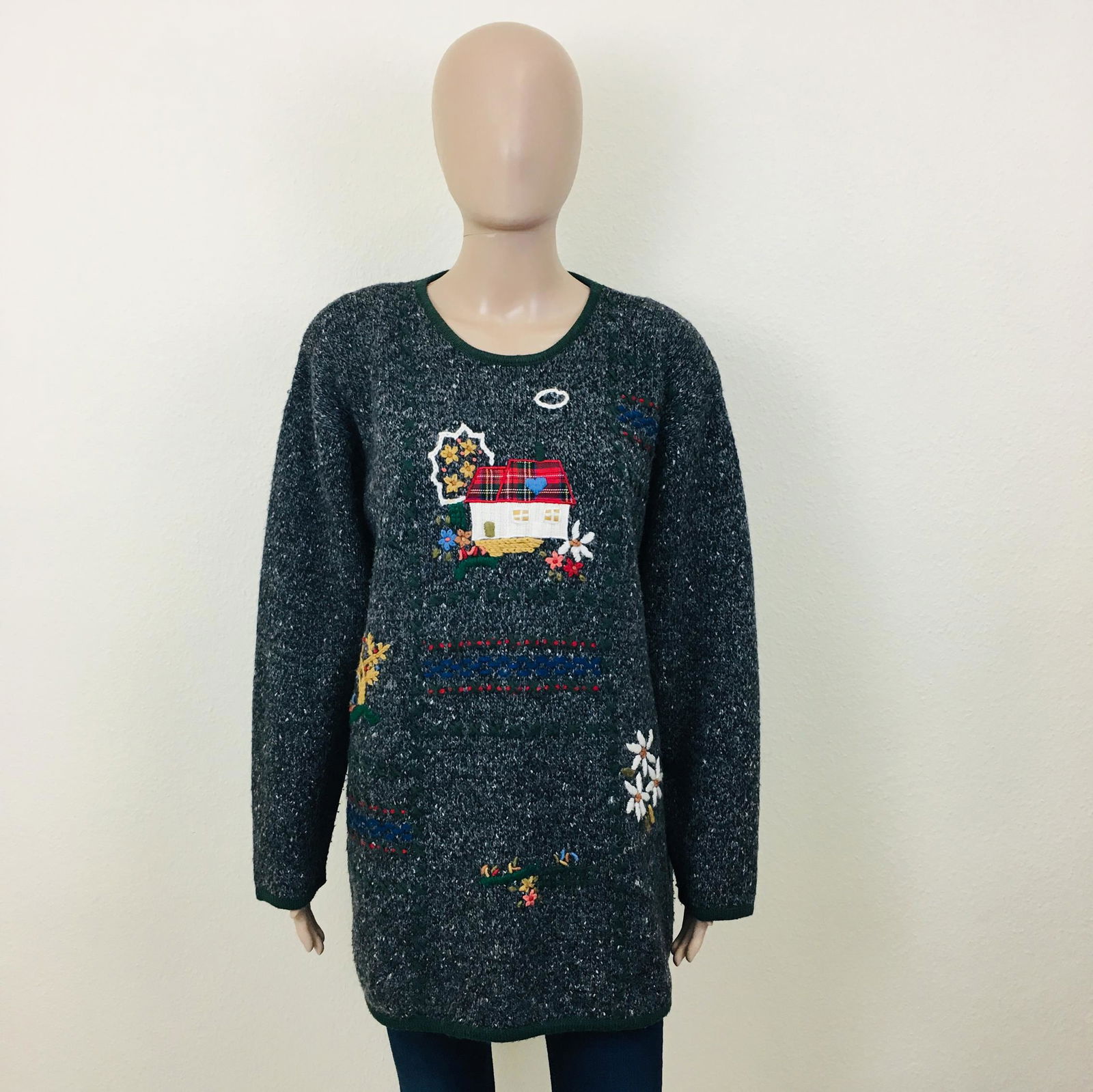 Vintage Women's G. Pisano Oversized Wool Blend Sweater: Size M Wool Blend Armpit to Armpit: 23.5 in. Total length: 28 in.