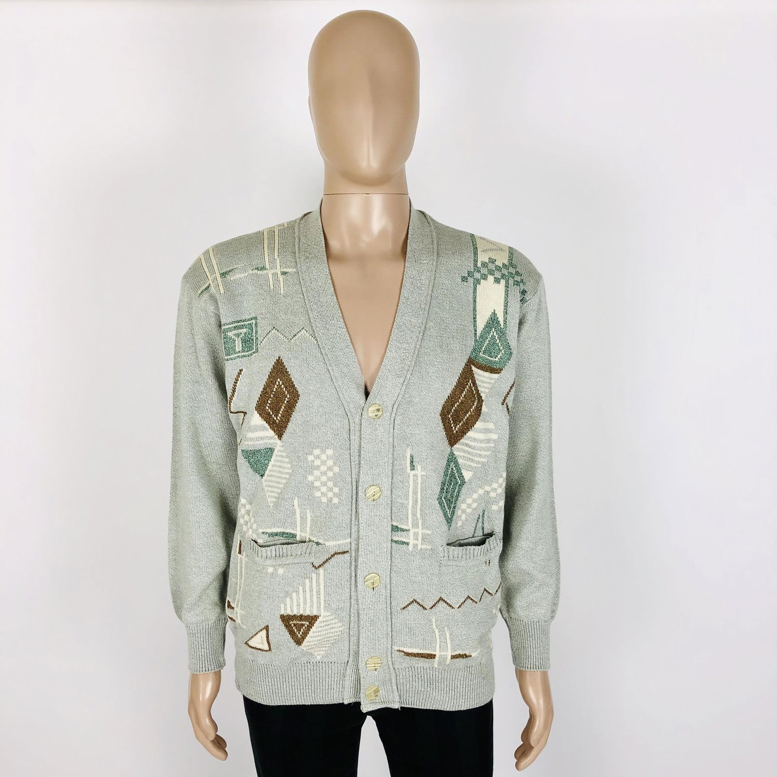 Vintage Men's Wool Blend Cardigan Size M: Size M Wool Blend Armpit to Armpit: 23 in. Total length: 28 in.