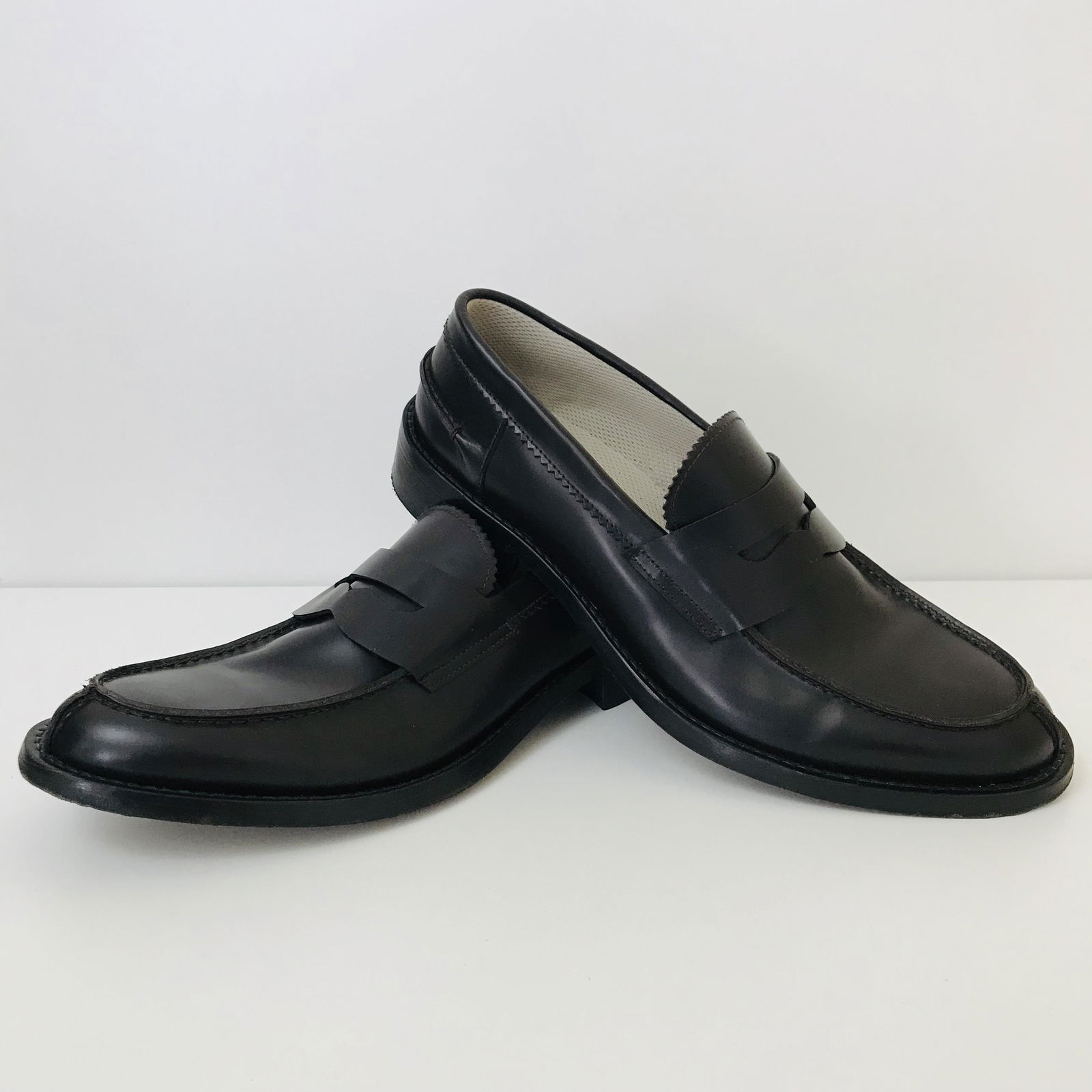 Men's Dolce & Gabbana Leather Shoes US 11: Size EUR 44 UK 10 US 11 Color: Brown 100% Authentic 100% Leather Retail Price: EUR 695,00