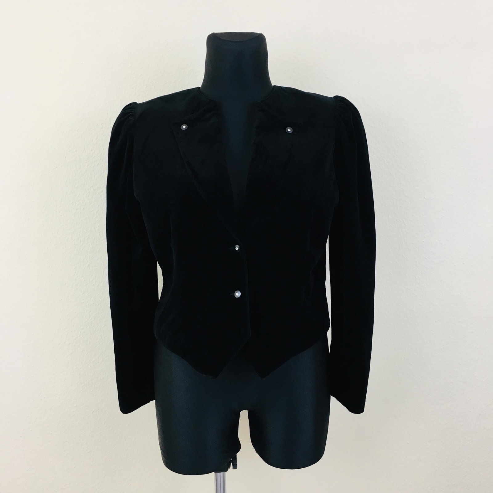 Vintage Women's Black Velvet Jacket Blazer: Size EUR 48 US 18 Armpit to Armpit: 23 in. Sleeve from shoulder seam: 24 in. Shoulder to shoulder: 17 in. Total length: 20 in.