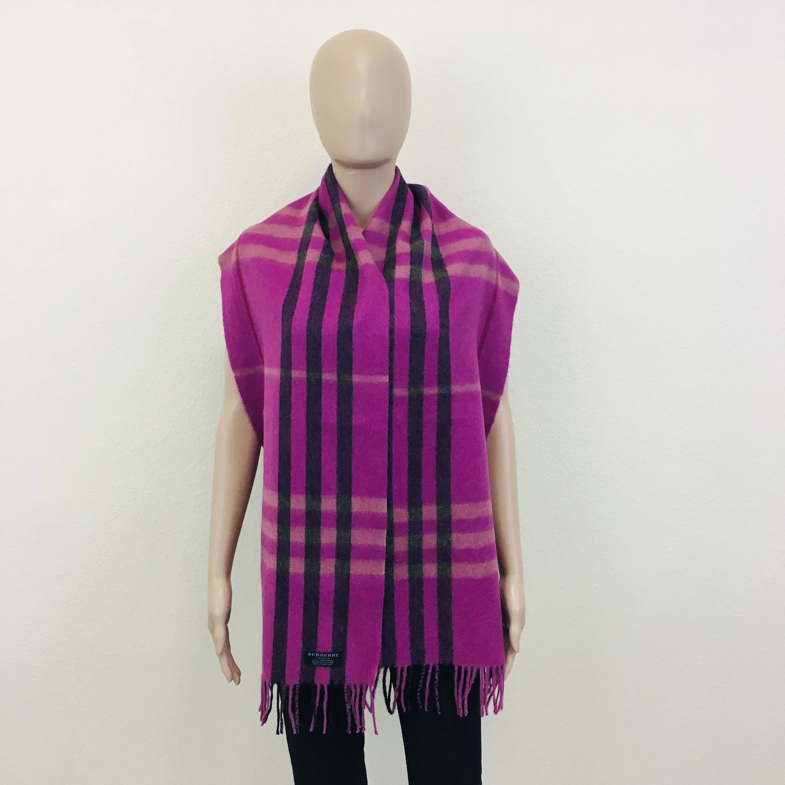 Burberry 100% Lambswool Pink Scarf: Measurements (inches): Width: 12.5 in. / 32 cm Length: 72 in. / 183 cm 100% Lambswool