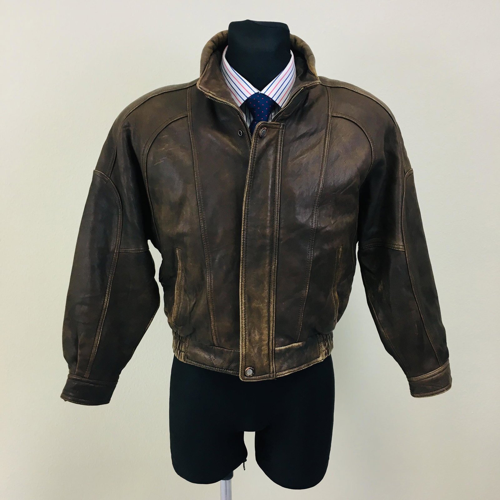Vintage Men's Real Leather Bomber Jacket: Size M 100% Leather Total length: 23 in.