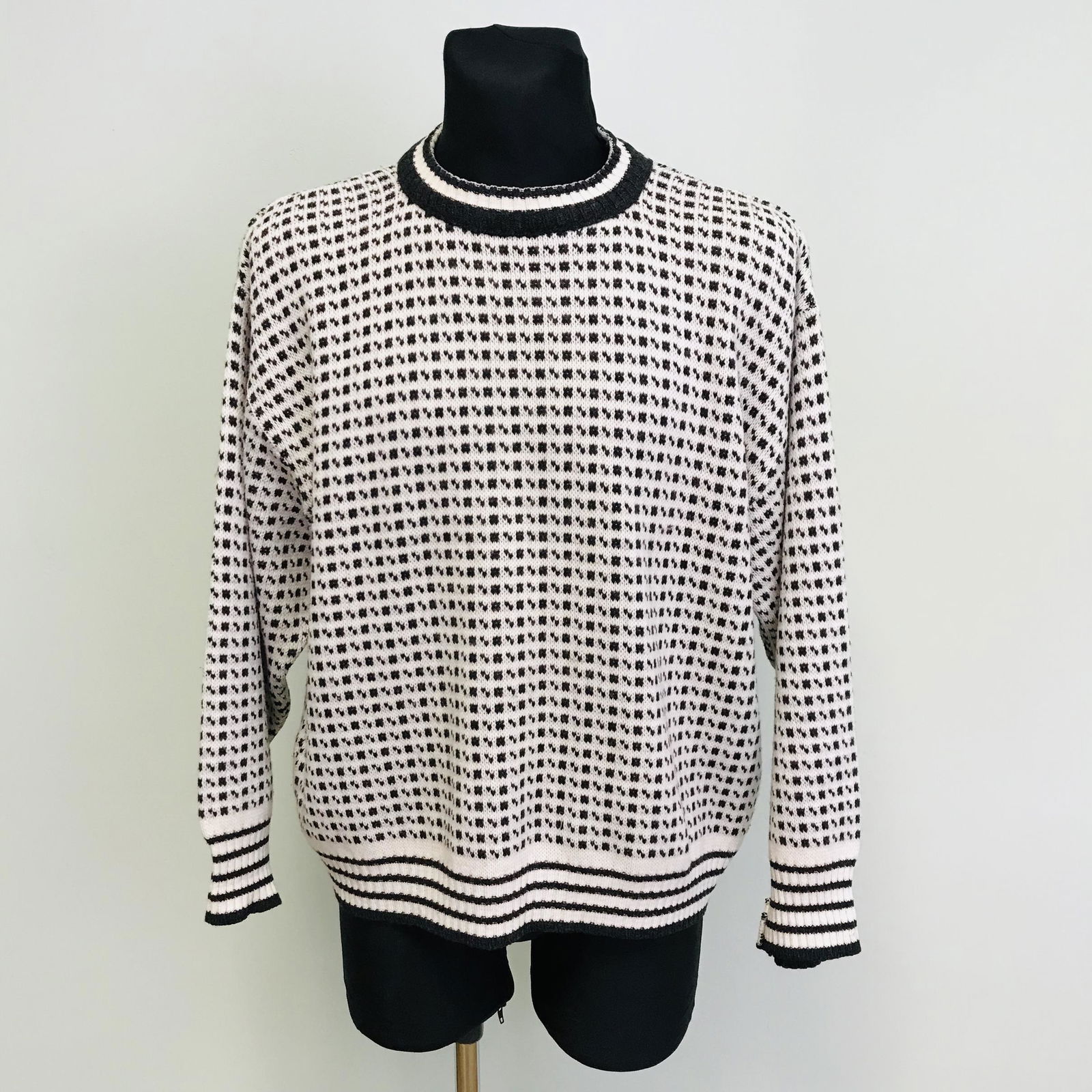 Vintage Men's Italian Moda Sweater: Size L Armpit to Armpit: 26 in. Total length: 26 in.