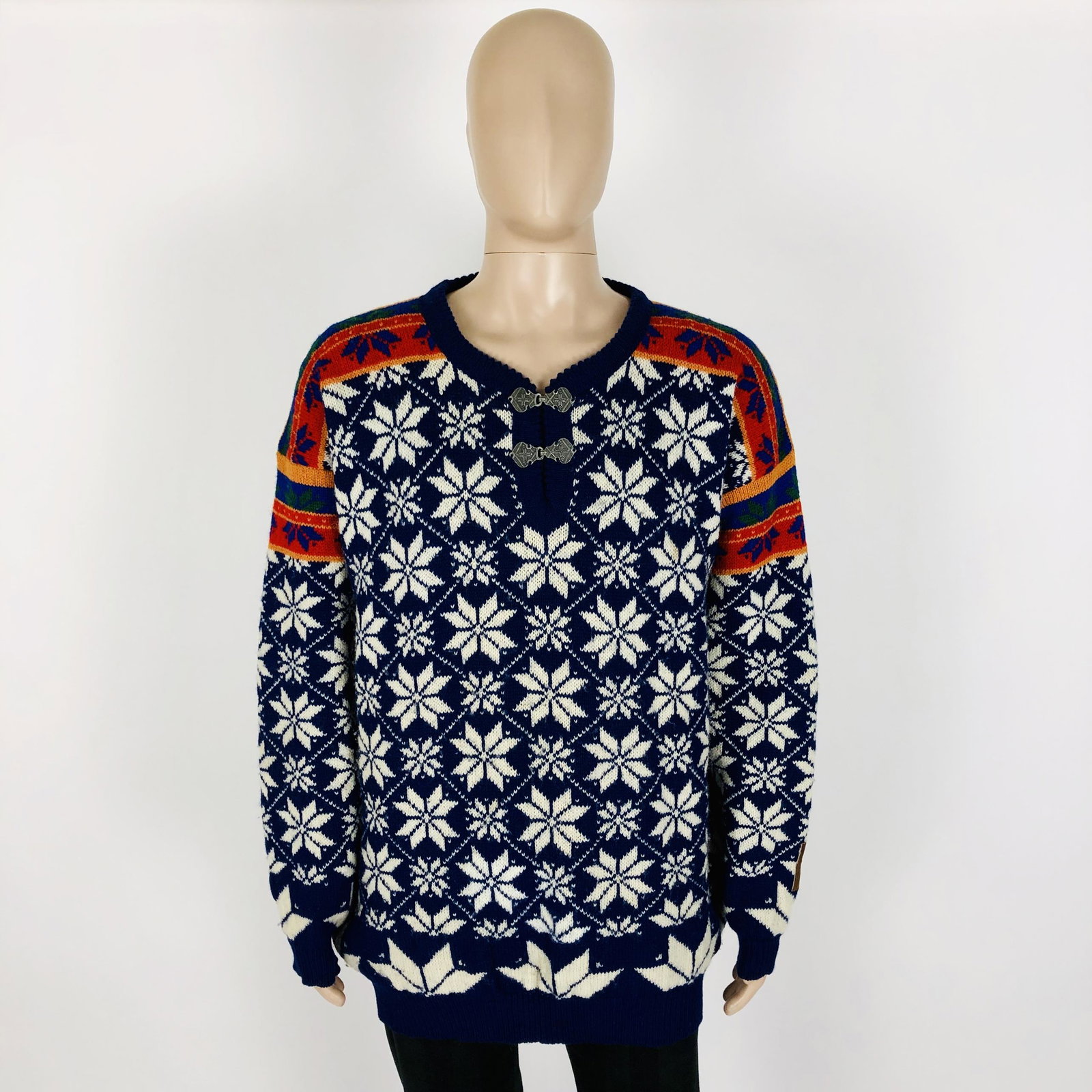 Vintage Men's Norwegian Wool Sweater Size XL: Size XL 100% Wool Armpit to Armpit: 25.5 in. Total length: 32 in.
