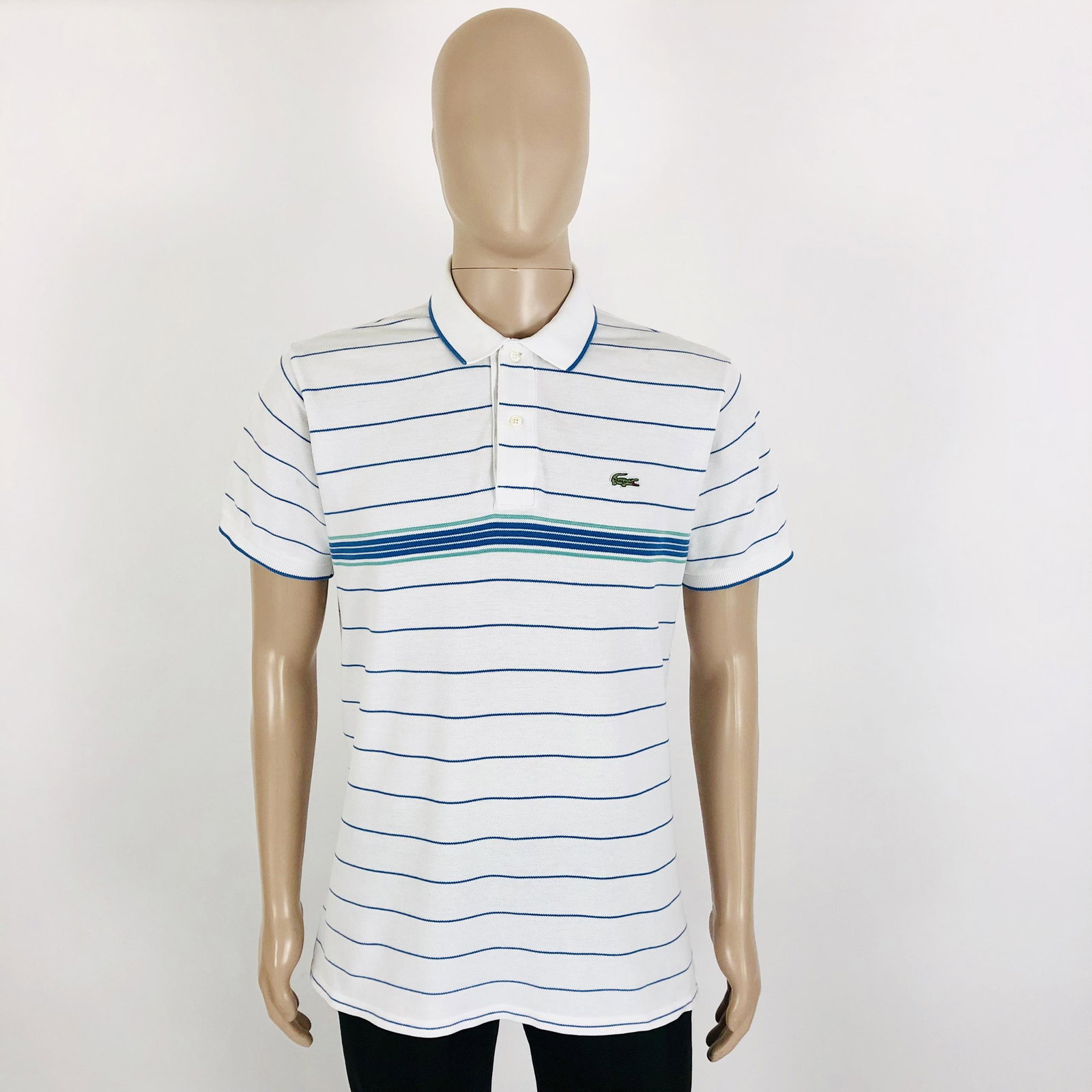 Vintage Men's Lacoste Polo Shirt L: Size Large (L) 100% Cotton Armpit to Armpit: 22.5 in. Shoulder to shoulder: 18.5 in. Total length: 29 in.