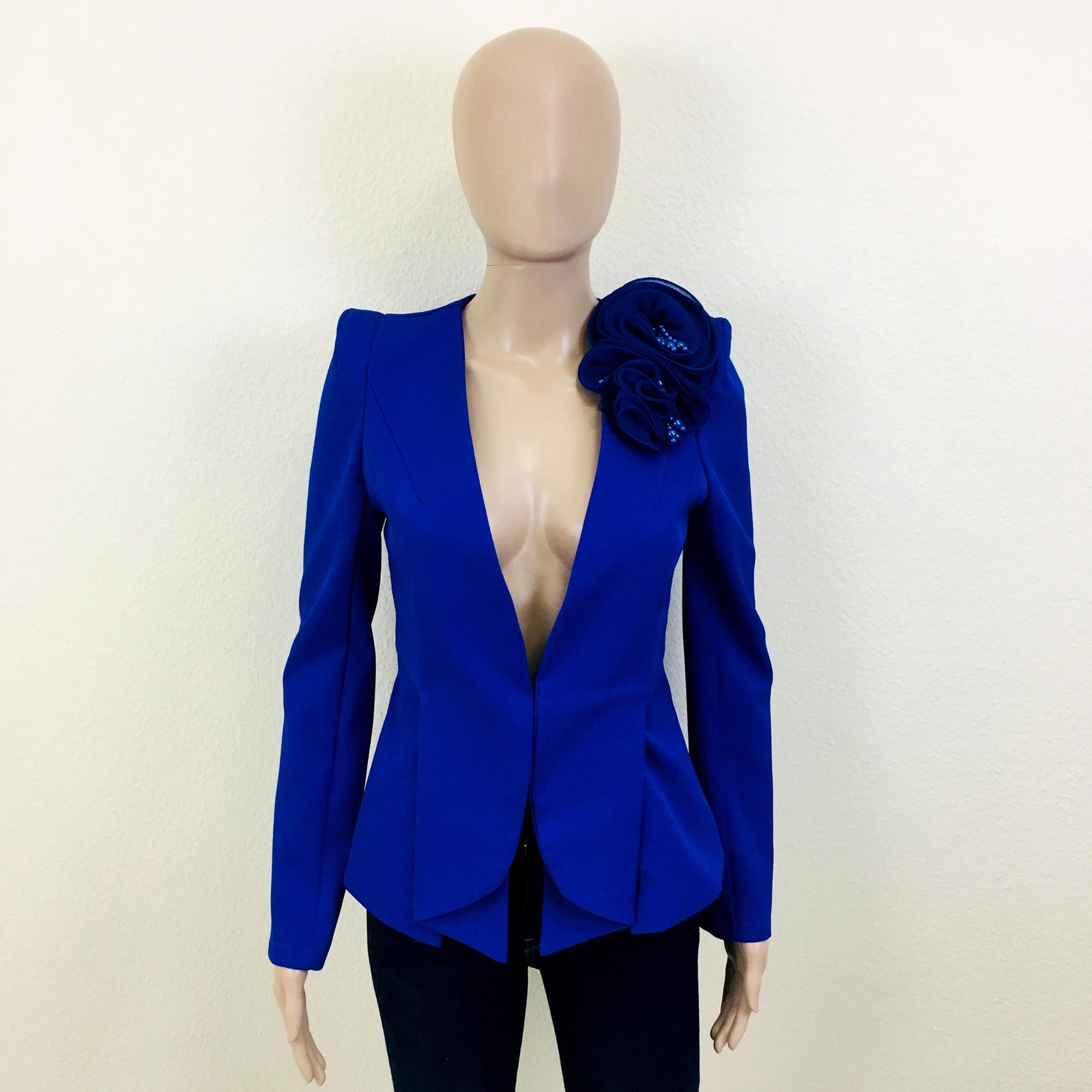 Women's Unknown Designer Blazer Jacket: Size EUR 36 US 6 35% Cotton 65% Polyester Armpit to Armpit: 16 in. Sleeve from shoulder seam: 23.5 in. Total length: 21.5 in.