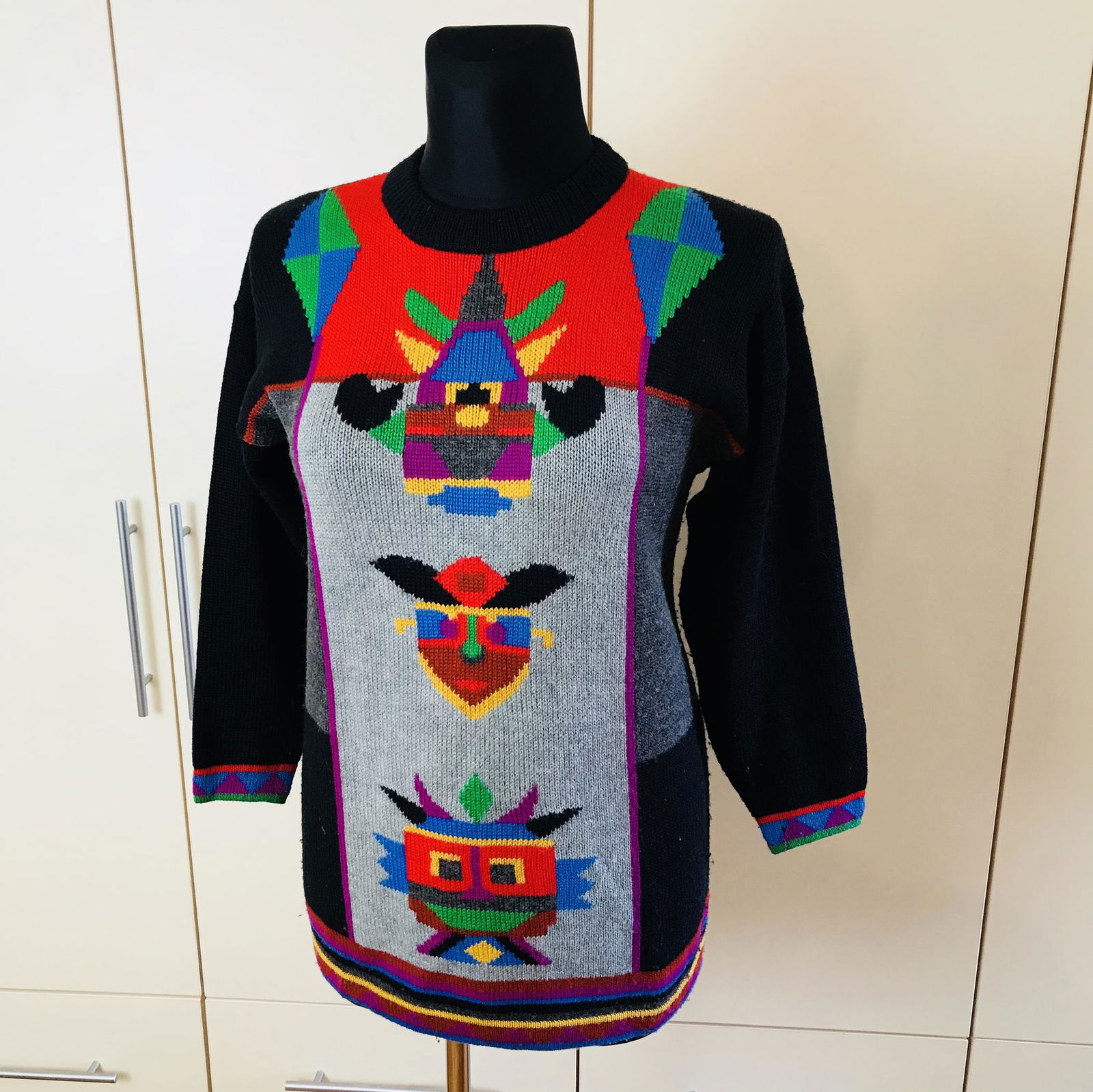 Vintage Women's Oversized "Ugly" Sweater: Size EUR 40 US 10 Armpit to Armpit: 20.5 in. Toltal length: 29 in.