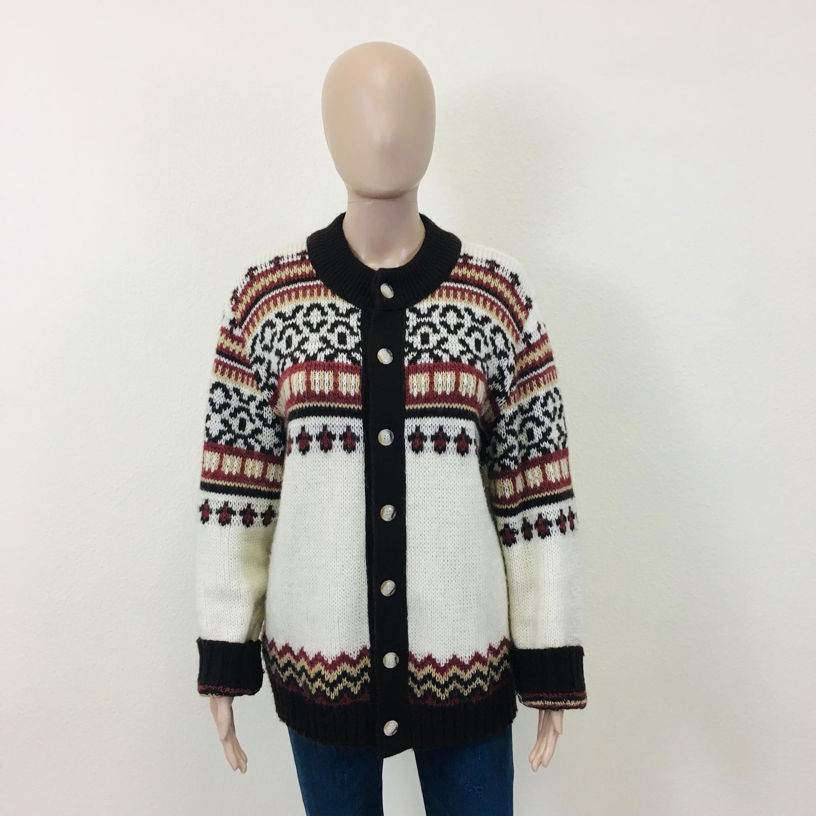 Vintage Women's Chunky Sweater Cardigan: Size EUR 42 US 12 Armpit to Armpit: 21 in. Sleeve from shoulder seam: 24 in. Shoulder to shoulder: 18 in. Total length: 23 in.