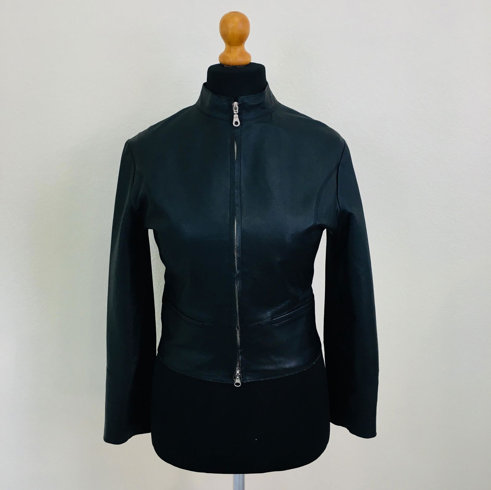Women's Italian Designer Black Leather Jacket: Size EUR 36 US 6 100% Leather Armpit to Armpit: 18 in. Sleeve from shoulder seam: 22.5 in. Shoulder to shoulder: 16.5 in. Total length: 19.5 in.