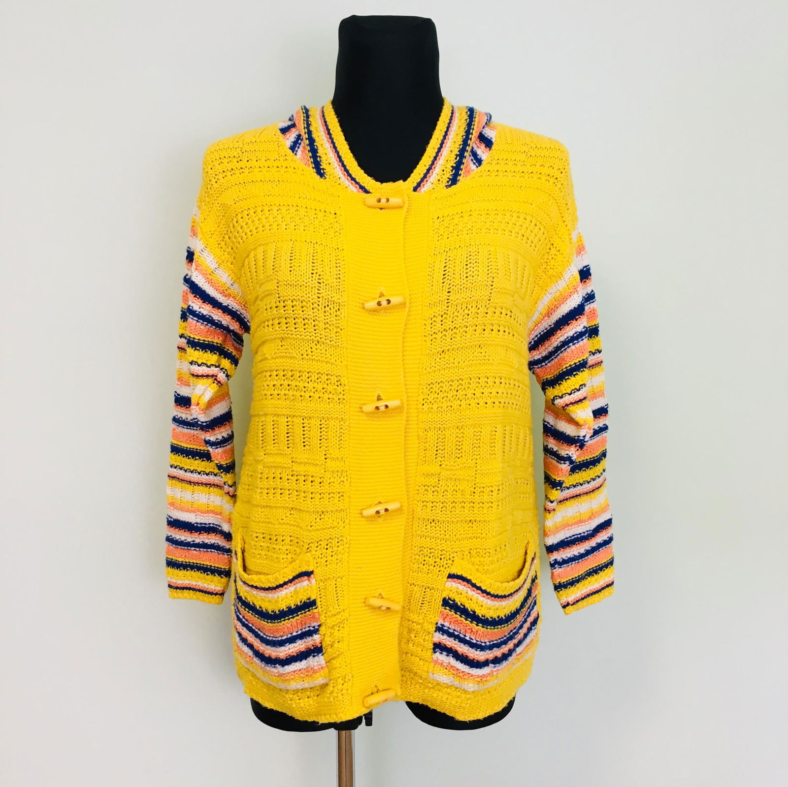 Vintage Women's Crochet Sweater Cardigan: Size EUR 44 US 14 Armpit to Armpit: 23 in. Sleeve from shoulder seam: 19 in. Total length: 26 in.