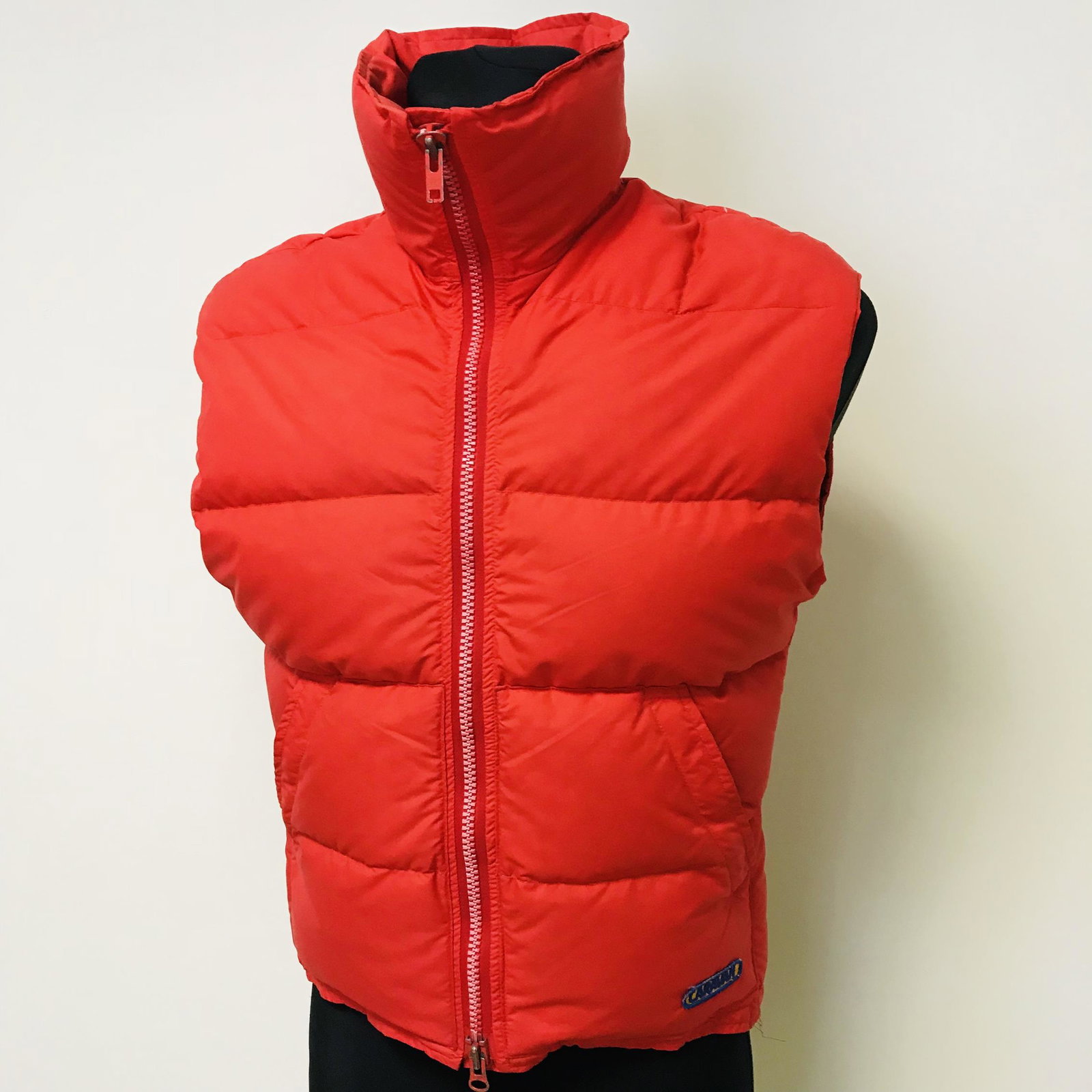 Vintage Mens CARAVAN Vest Gilet Bodywarmer: Size SArmpit to Armpit: 20 in.Total length: 27.5 in.