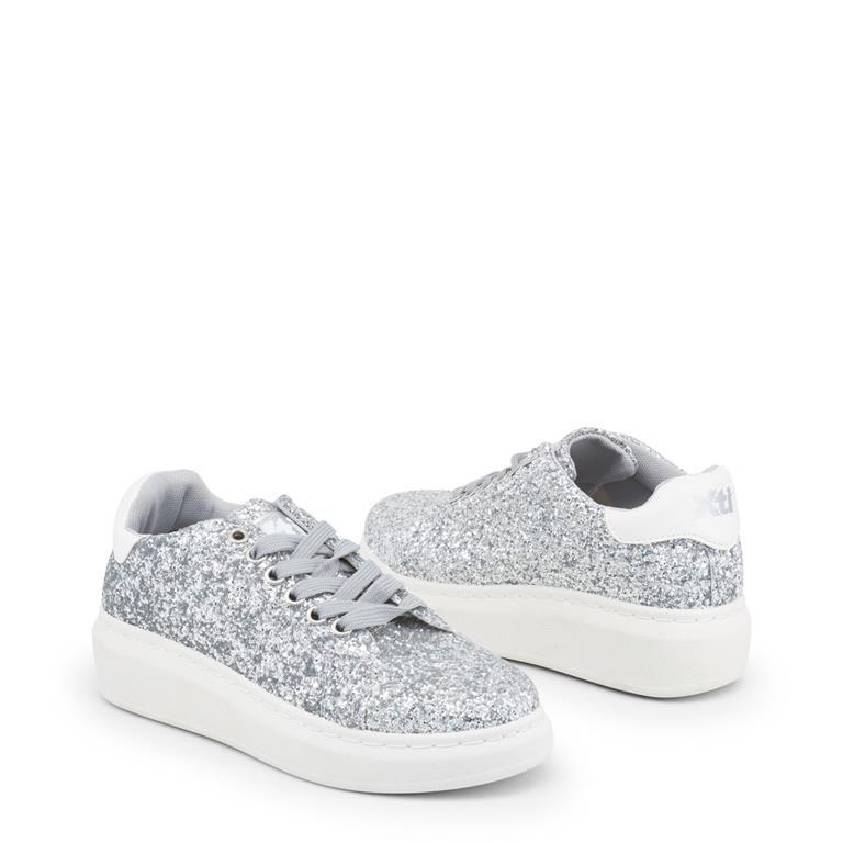 New Women's XTI Sneakers US 8.5: Size EUR 39 US 8.5Gender: WomanType: SneakersUpper: Synthetic MaterialInternal Lining: FabricSole: Rubber