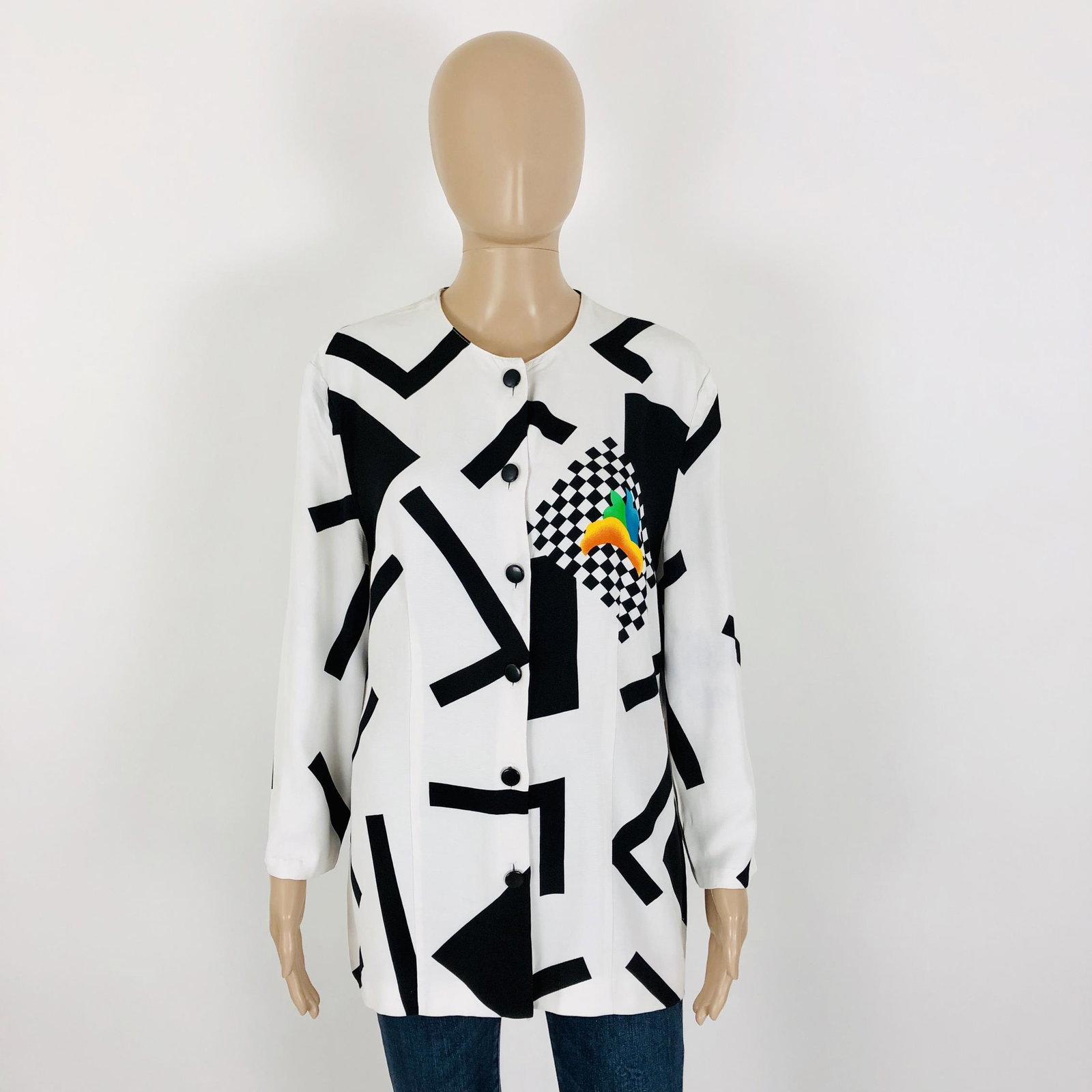 Vintage Women's Fink Modell Blazer Jacket Blouse: Size EUR 38 US 8100% ViscoseArmpit to Armpit: 20 in.Sleeve from shoulder seam: 20.5 in.Shoulder to shoulder: 17.5 in.Total length: 28 in.