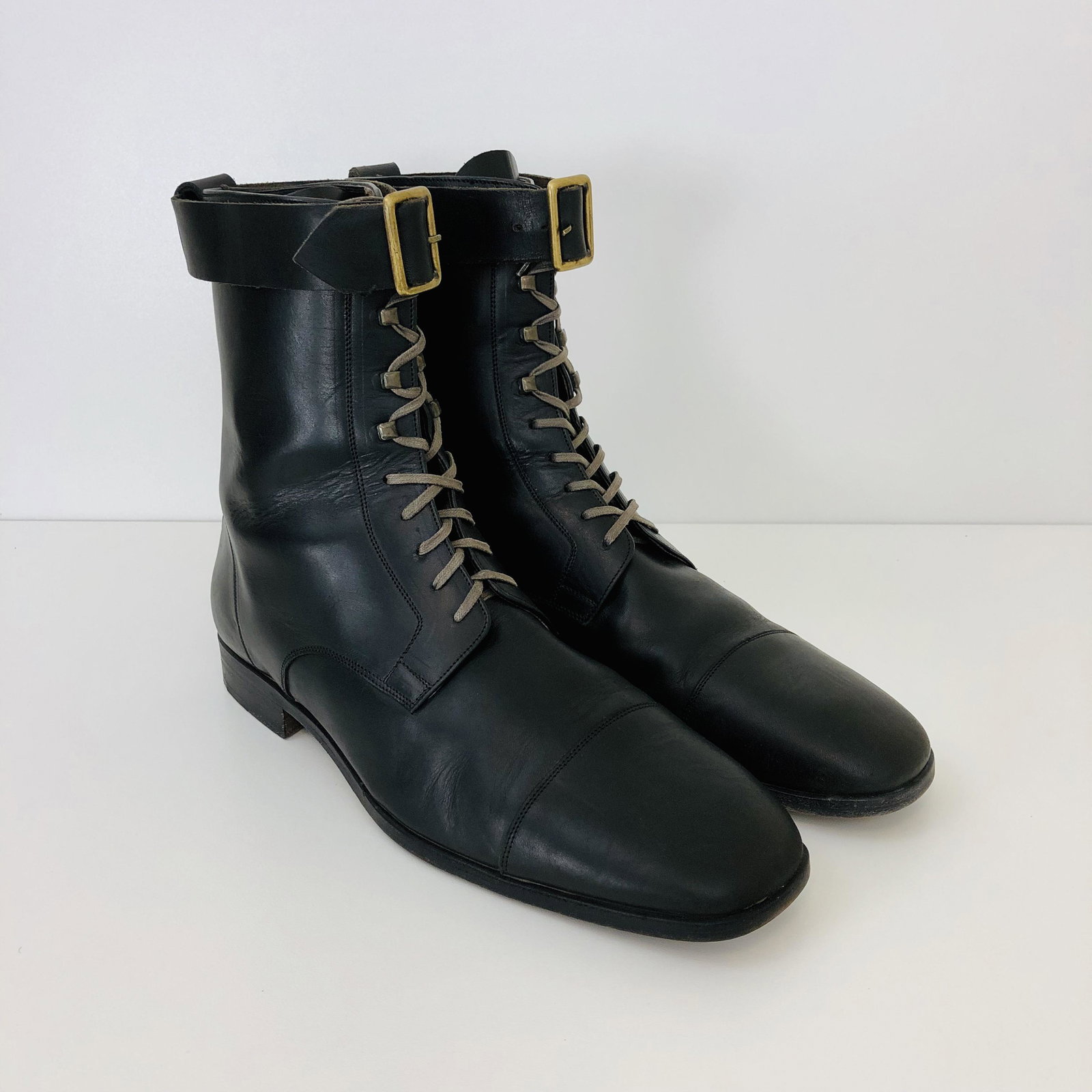 Men's Dolce & Gabbana Black Leather Boots US 10: Size EUR 43 UK 9 US 10Color: Black100% Authentic100% LeatherRetail price: EUR 1675,00