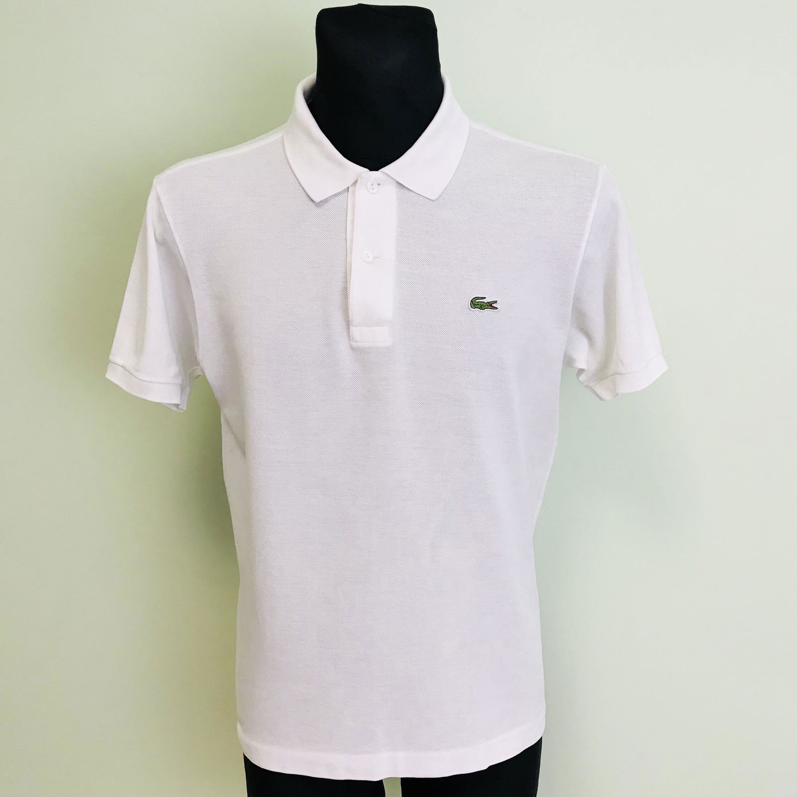 Men's Lacoste White Polo Shirt: Size 4 / Medium Cotton Armpit to Armpit: 21 in.