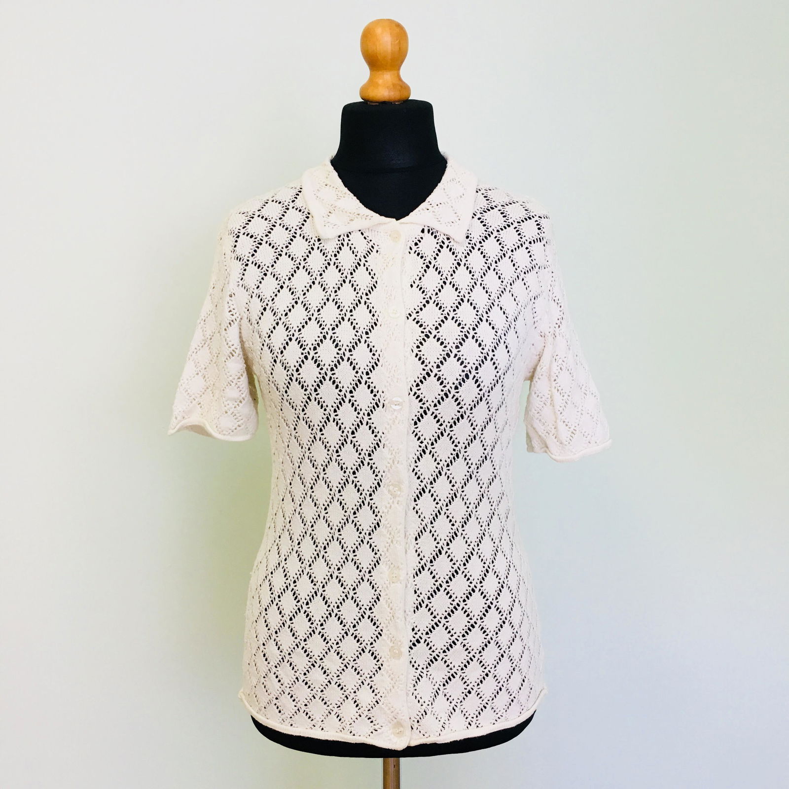Vintage Women's Sinclair White Crochet Sweater Shirt (1 of 6)