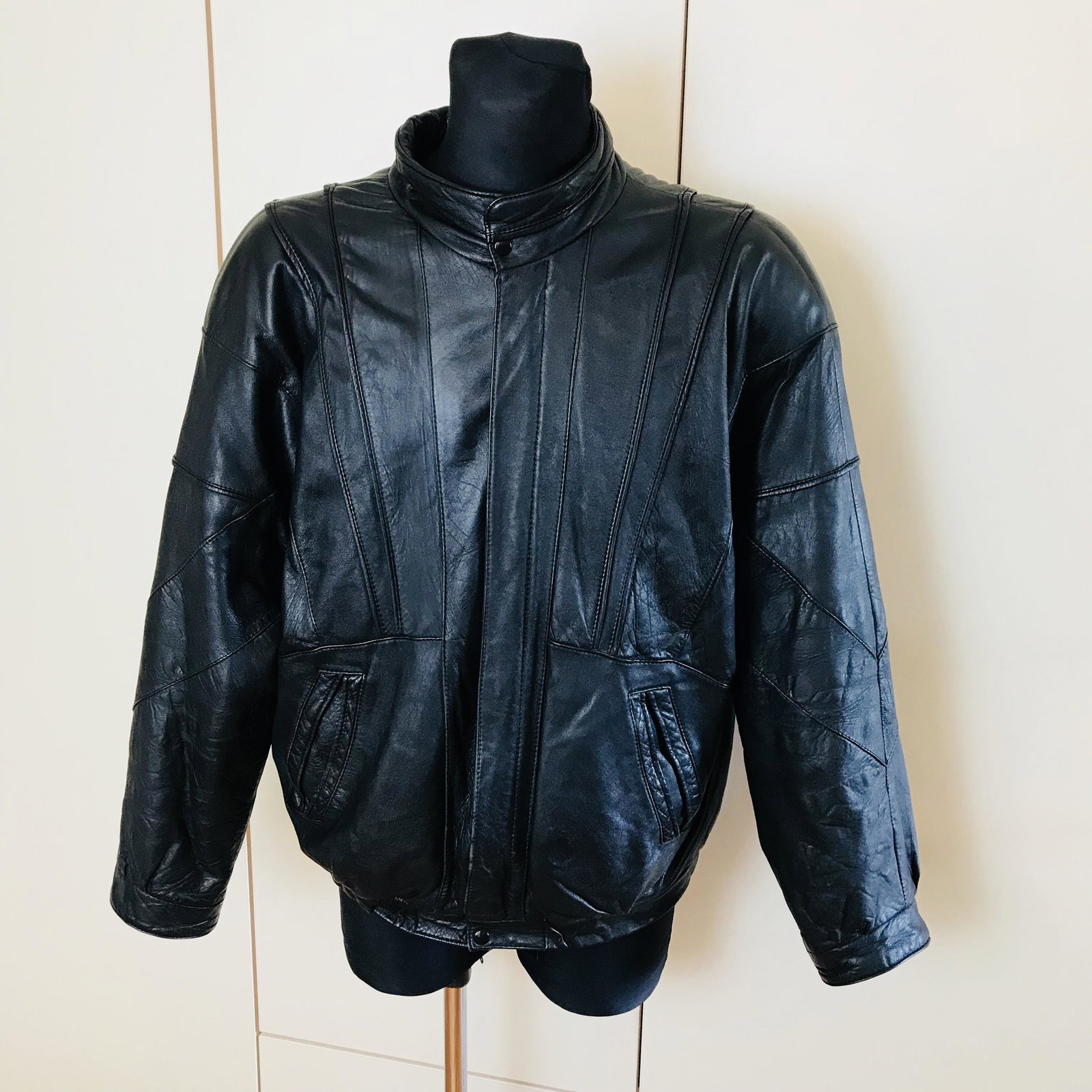 Vintage Men's Black Leather Jacket Size US 42 EUR 52 (1 of 8)