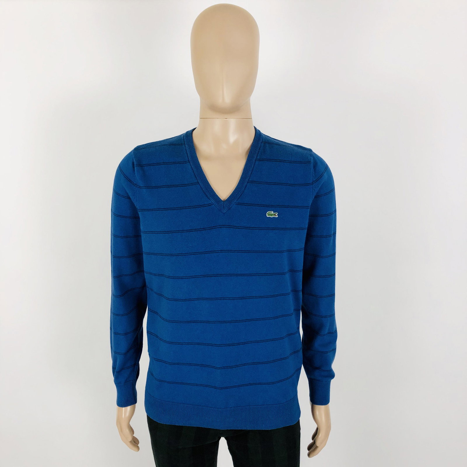 Vintage Men's Lacoste V-neck Sweater Size M: Size Medium100% CottonArmpit to Armpit: 20.5 in.Sleeve from shoulder seam: 26 in.Shoulder to shoulder: 17 in.Total length: 27 in.