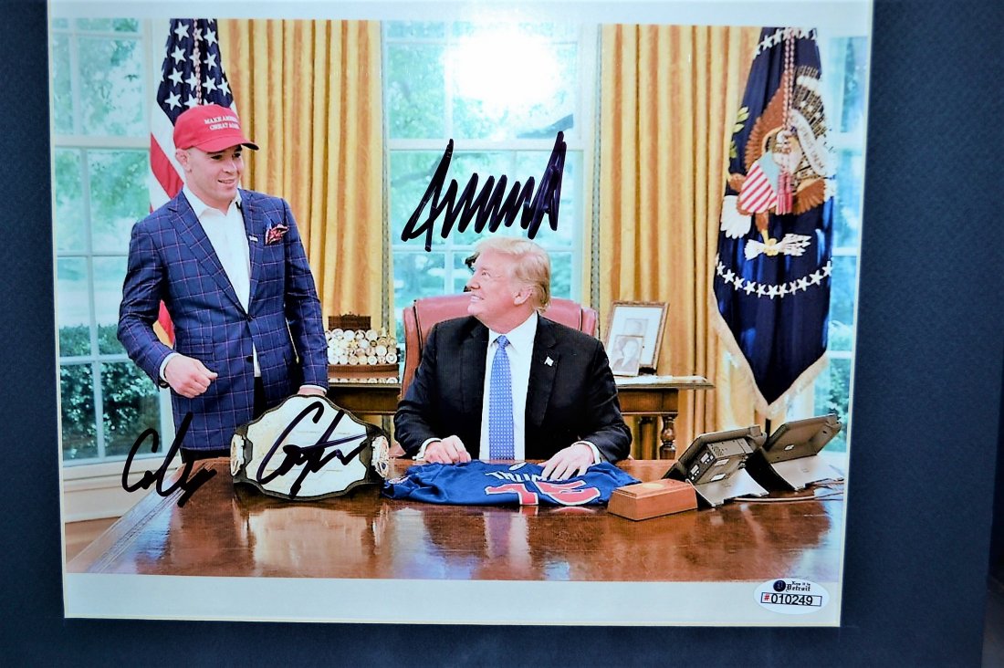 Donald Trump Sign Photo. Ufc and Trump Autograph photo (1 of 4)