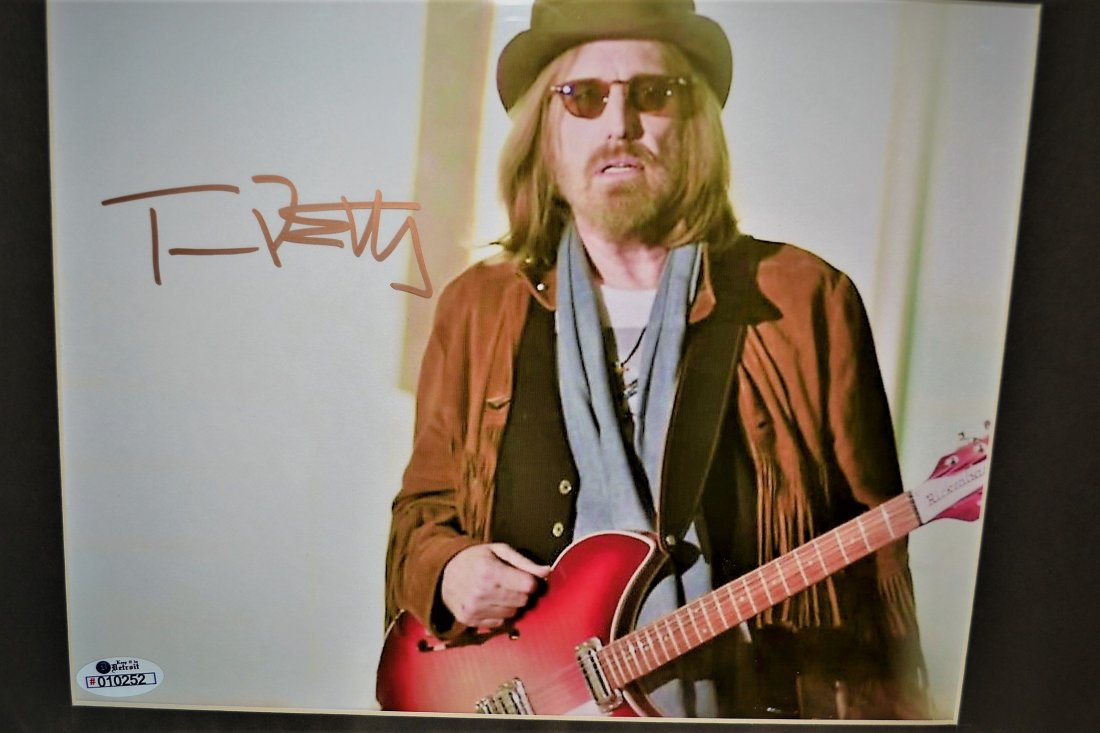 Tom Petty Sign Photo, Tom Petty Autograph Photo, Rock (1 of 4)