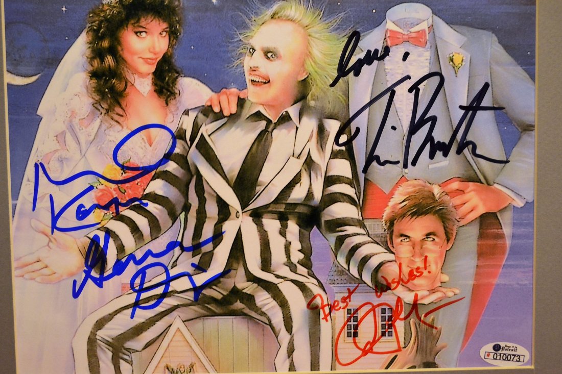 BeetleJuice Sign Cast, Tim Burton Sign Beetlejuice Pic (1 of 5)