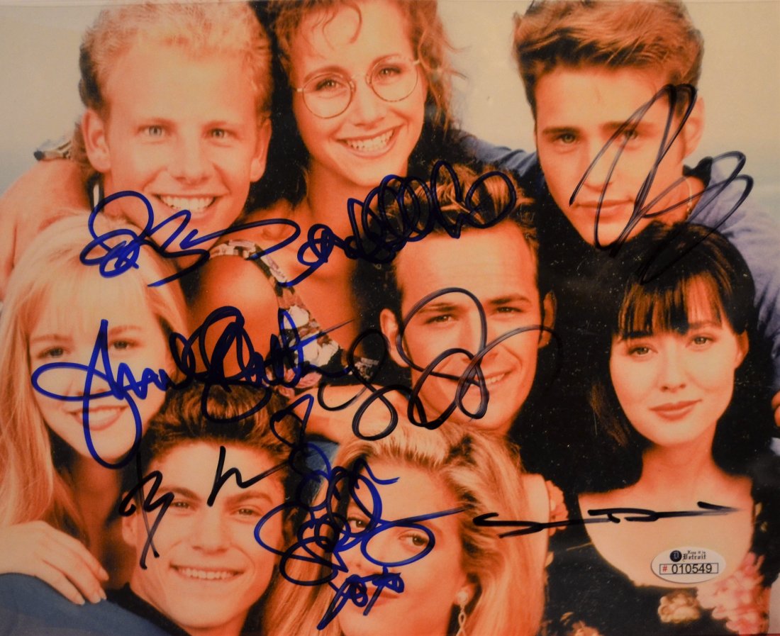 90210 Cast , Luke Perry Autograph , Luke Perry sig: Awesome very rare sign full 90201 cast , this was sign for sue who is part of Keep it in Detroit this is a beautiful full cast luke perry and all cast sign . this is an absolute beautiful signed photo