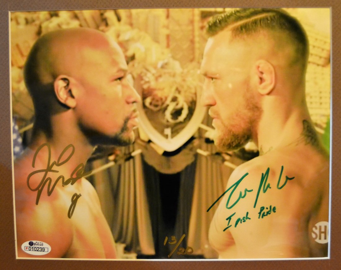 C Mcgregor Floyd Mayweather Autograph Photo, UFC: Awesome very rare sign dual sign showtime autograph photo sign by McGregor and Mayweather of only 20 sign in gold very rare showtime promo this is an absolute beautiful signed photo... very rare All i