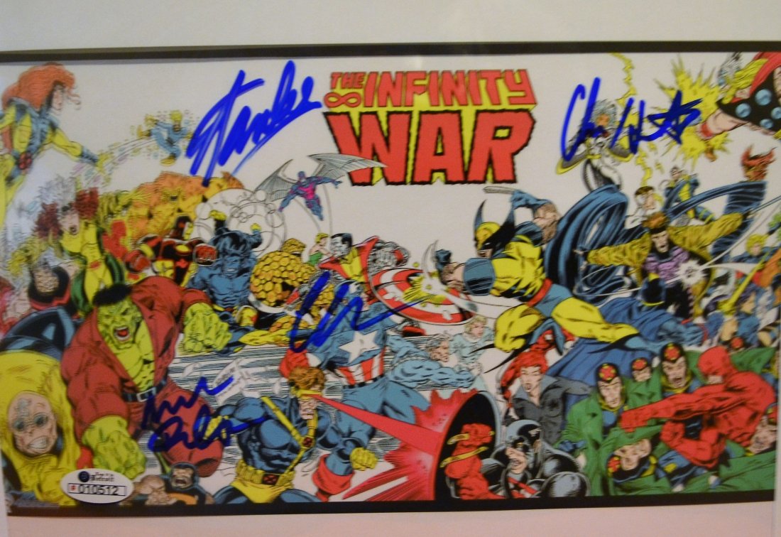 Infinity War Autograph Promo Photo , Marvel Stan Lee: Awesome very rare Transparency Cell Promo photo Sign by Stan Lee , Chris evans , chris hemsworth and mark Ruffalo very nice cell Hollywood these sign prints are very sought after and hard to find... .