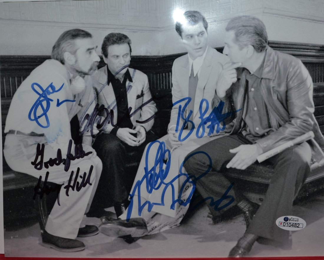 Goodfellas Autograph Promo Photo , Goodfellas Sign Pic: Awesome very rare sign Photo by the cast of Goodfellas this very rare behind the scene promo photo is Autograph by Robert Deniro , Ray Liotta , Henry Hill himself , Martin Scorcese , Joe Pesci , Paul 