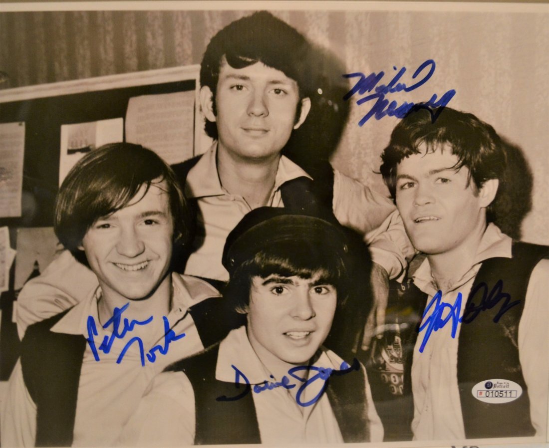 The Monkeys Autograph Photo , The Monkeys Sign Photo: Awesome very rare and hard to find Autograph photo by all 4 original monkeys , Davey , peter, Michael and mickey .. Neismeth was very tough to sign he , all 4 are here very nice photo this is an absol
