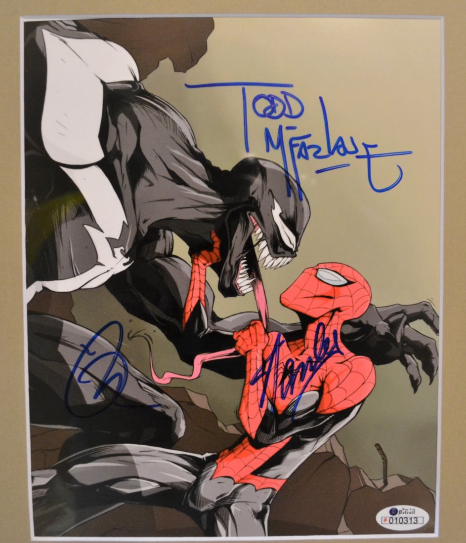 Venom vs Siperman Autograph , Stan Lee Autograph: Very nice Autograph Transparency Film Cell of Stan Lee, Todd Mc farlane , and Tom Hardy , very rare absolute beautiful transparency film Absolute beautiful sign photo … you could not get this any lo