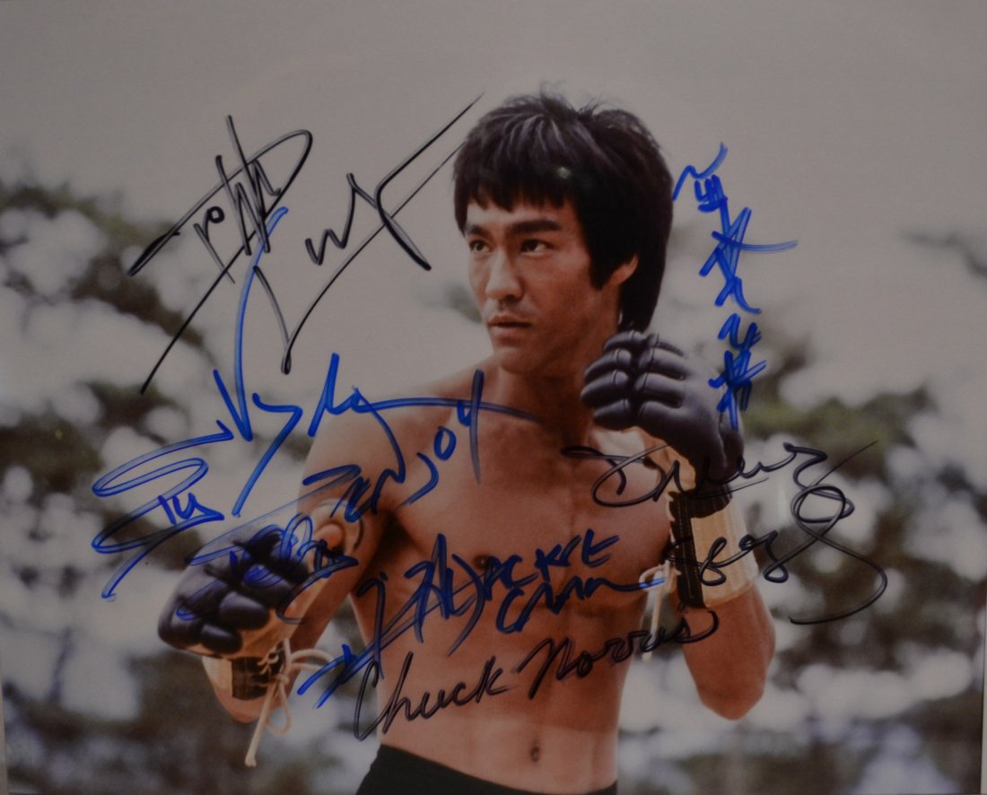 Action Hero Autograph Photo , Bruce Lee Autograph Hero: Very Rare Autograph Photo of Action Hero , this beautiful Autograph Photo is Autograph By , Jackie Chan , Jet Li , Chuck Norris , Steven Segal , Sly Stallone , Dolph Lundgren , Van Damn , very rare si