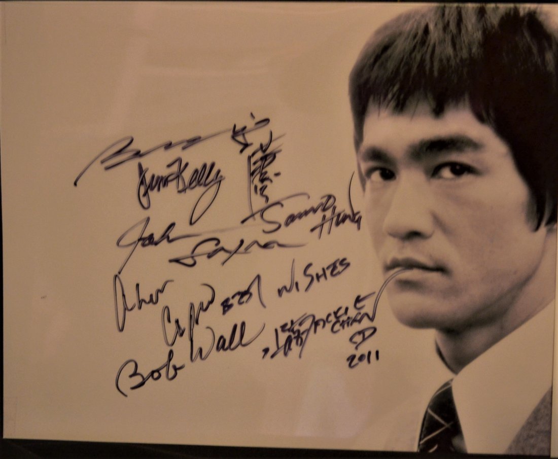 Bruce Lee Autograph Movie cast, Bruce Lee Dragon: Very Rare Autograph Photo of the cast of Enter the Dragon , this rare cool photo is sign by Jackie chan , bob wall , bolo yeung , samma hung, jim Kelley , john saxon, ahna capri , these are truly a gr