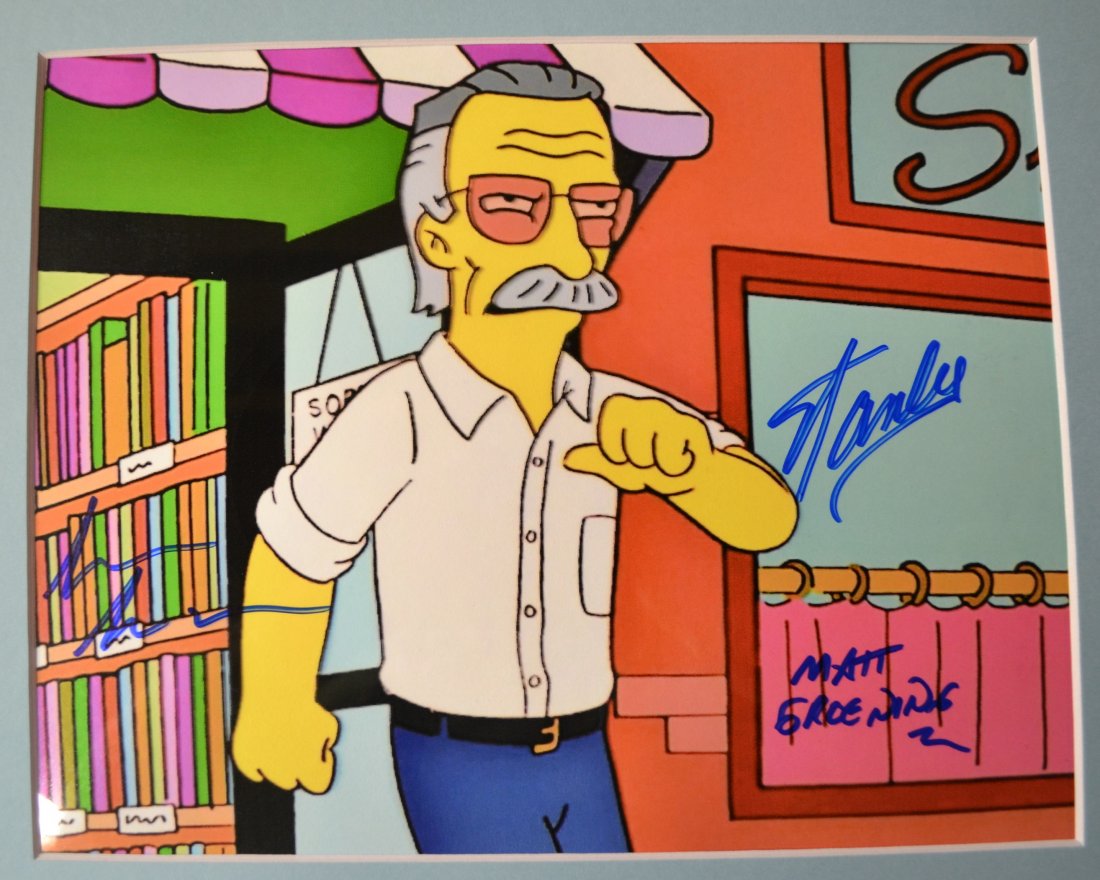 The Simpsons Stan Lee Autograph Film Photo , stan lee: Very Rare Autograph , this is a beautiful very tough autograph photo is sign by these transparency film photo is sign by Stan Lee , hank aziria, matt gorening Absolute beautiful sign photo you can not