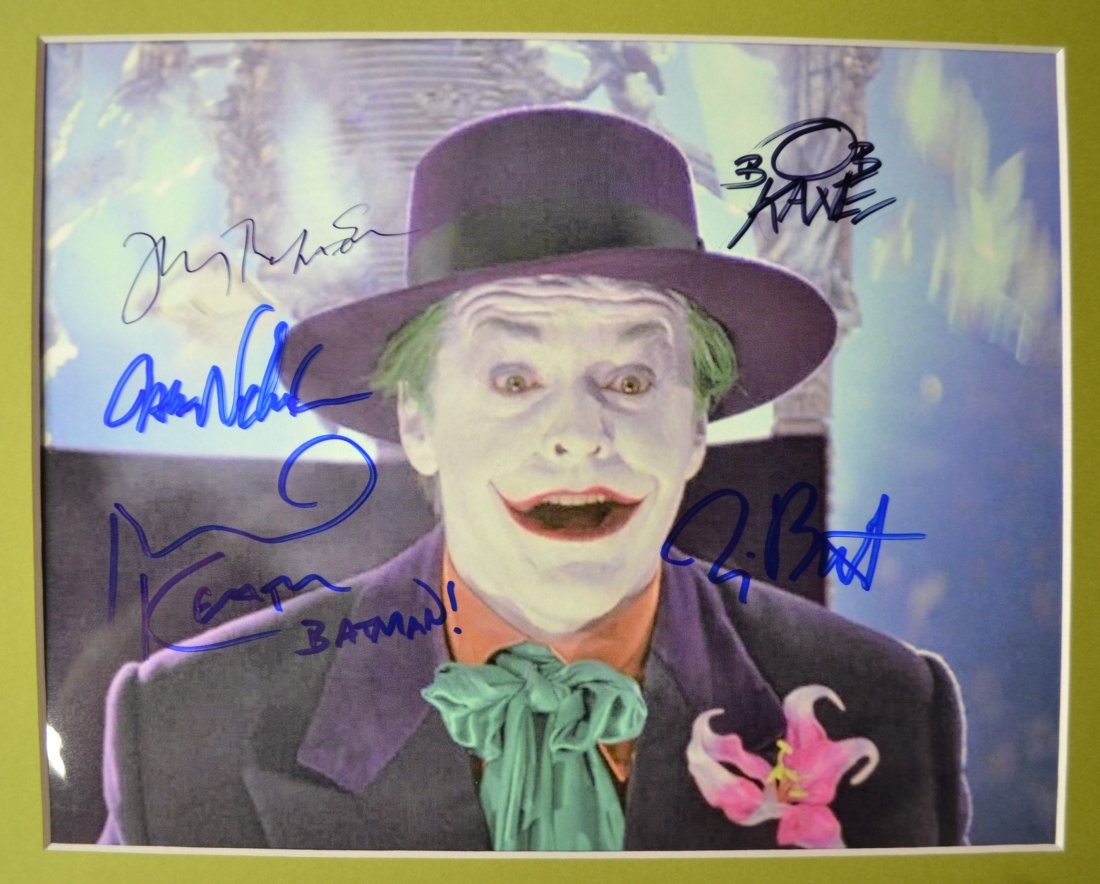 Batman Sign, Tim Burton , Bob Kane Sign Batman: Very Rare Autograph , this is a beautiful very tough autograph photo is sign by , this is the only one to date we know of sign by , Tim Burton, Bob Kane, Jerry Robinson, Jack Nicklson, Michael Keaton