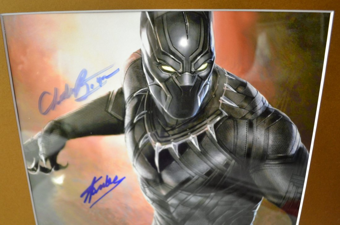 Black Panther Sign Stan Lee and Boseman Photo: Very Rare Autograph , this is a beautiful very tough autograph photo is sign by Stan Lee and Chadwick Boseman , film photoAbsolute beautiful sign photo you can not get this any longerall items are for