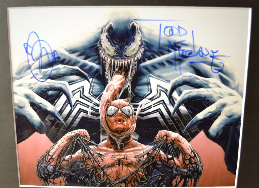Venom Autograph Photo , todd mcfarlane Sign Photo: Very Rare Autograph , this is a beautiful very tough autograph photo is sign by creator todd mcfarlane and tom hardy . this film photo is fantastic and looks great Absolute beautiful sign photo you ca