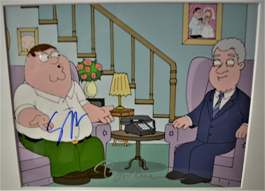Family Guy Bill Clinton Autograph Photo , bill clinton: Very Rare Autograph , this is a beautiful very tough autograph photo is sign by Seth Mcfarlane and Bill Clinton, these film photos are very nice and look great. Absolute beautiful sign photo you can n