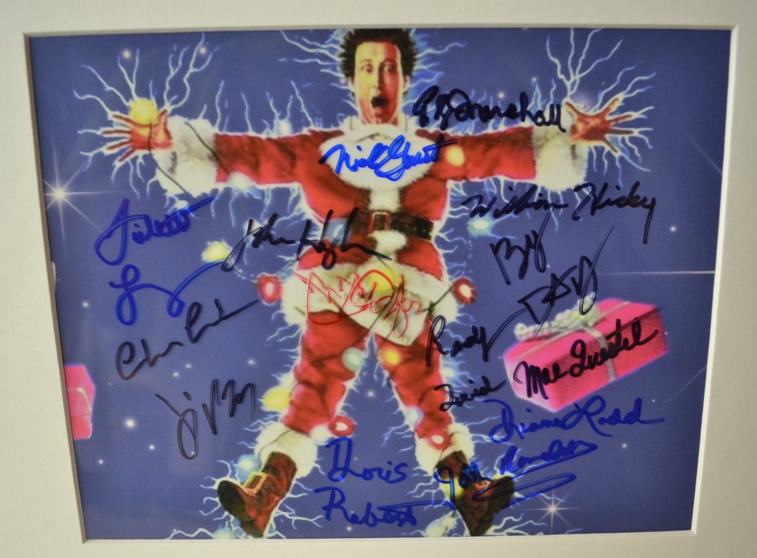 Christmas Vacation Sign Cast Photo , Chevy Chase Sign: Very Rare Autograph, this is a beautiful very tough autograph photo is sign by the cast of nation lampoons christmas vacation, sign by checy chase, beverly deangelo, randy quaid, juliette lewis , e.g.