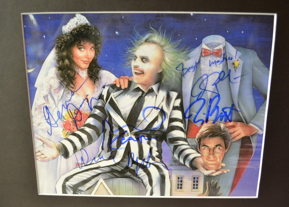 Beetlejuice Autograph Photo , beetle Juice sign Photo: Very Rare Autograph, this is a beautiful very tough autograph photo is sign by tim burton , gene davis, alec baldwin, w ryder, michael keaton, these are scarce . transparency film photo Absolute beaut