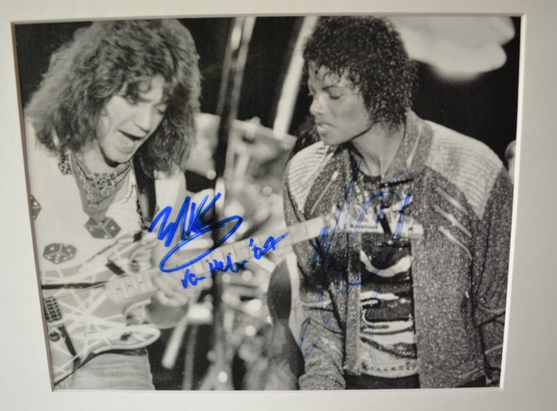 Eddie Van Halen , Michael Joackson Autograph Beat It Ph: Very Rare Autograph, this is a beautiful very tough autograph photo is sign by eddie van halen and Michael Jackson, these are very rare and very hard to obtain. the jackson signature is very light but