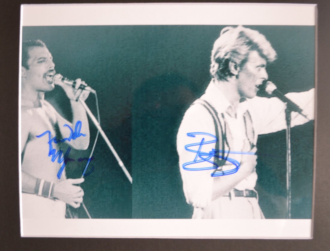 Freddie mercury Autograph , David Bowie Signed Freddy mercury Photo (1 of 3)