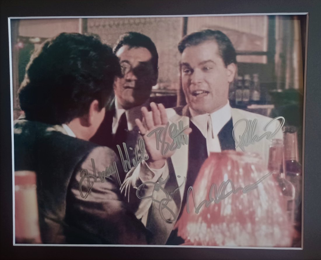 Goodfellas Autograph cast , Goodfellas Sign Cast (1 of 3)