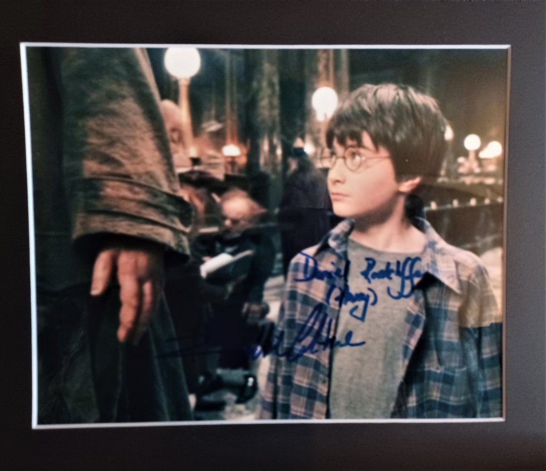 Harry Potter Autograph , Harry Potter Sign Cast Photo (1 of 3)